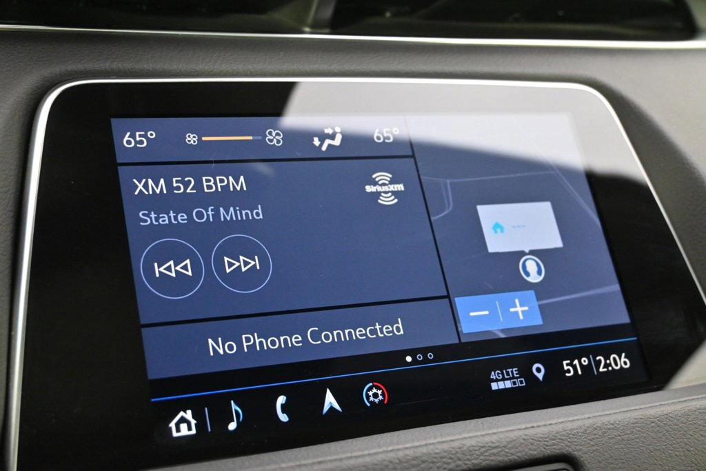 Used 2019 Cadillac XT4 Sport w/ Cold Weather Package image 26