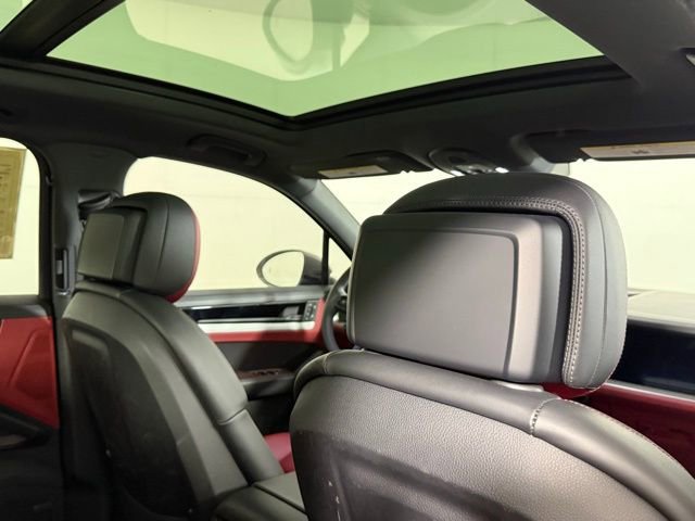 Used 2025 Porsche Cayenne S image 26