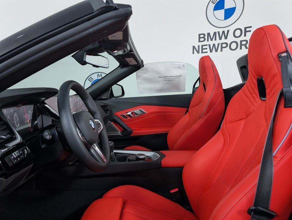 New 2026 BMW Z4 M40i w/ Premium Package image 2