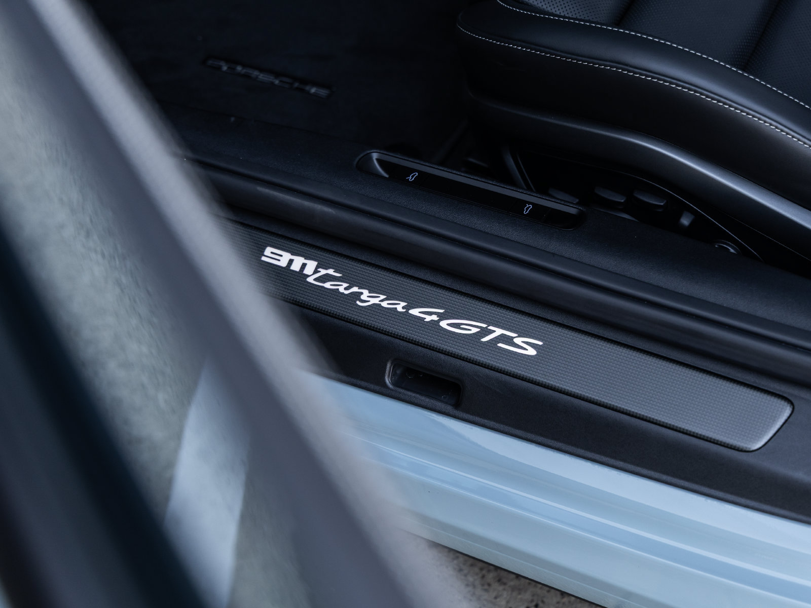 Certified 2026 Porsche 911 Targa 4 GTS AWD/4WD image 34