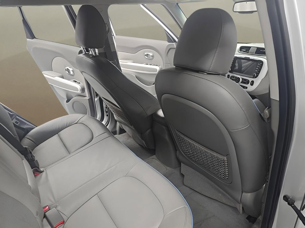 Used 2017 Kia Soul EV + w/ Sun & Fun Package image 17