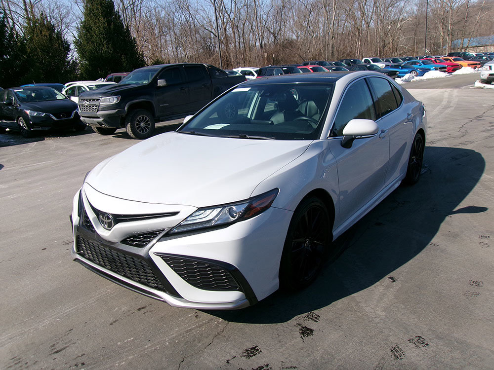 Used 2022 Toyota Camry XSE AWD/4WD image 1