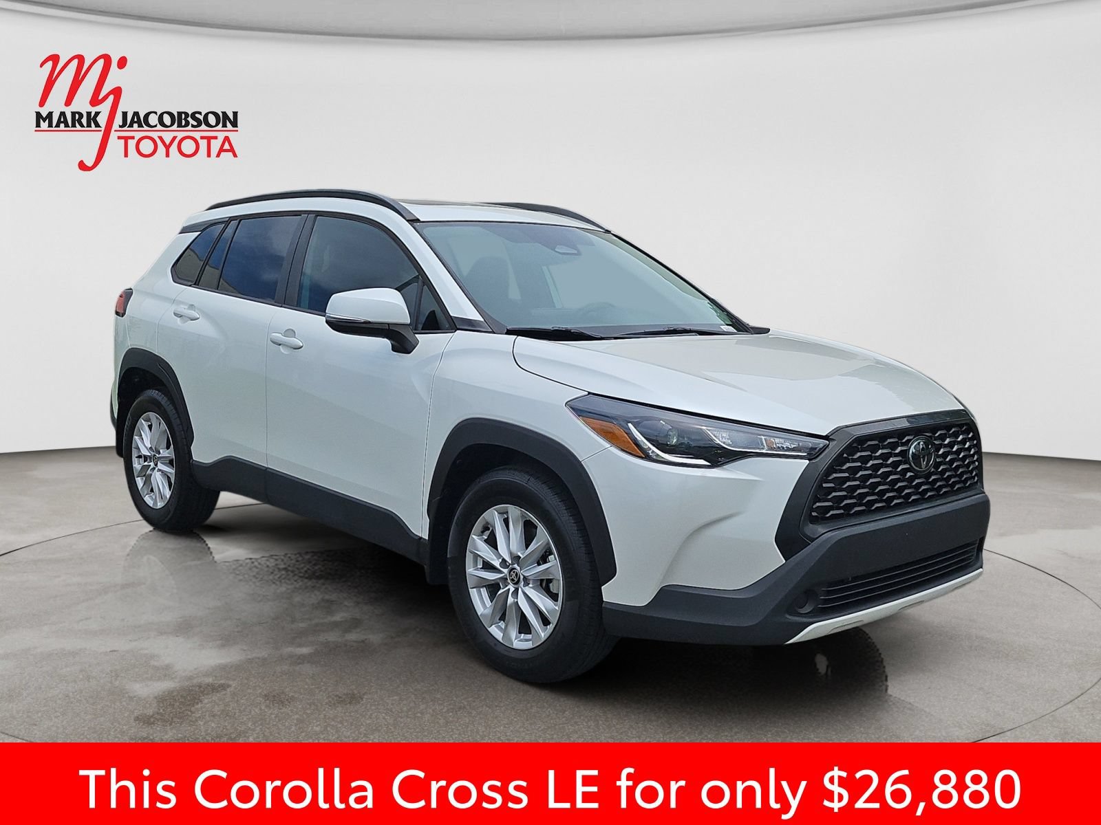 Used 2024 Toyota Corolla Cross LE w/ Moonroof Package FWD image 5