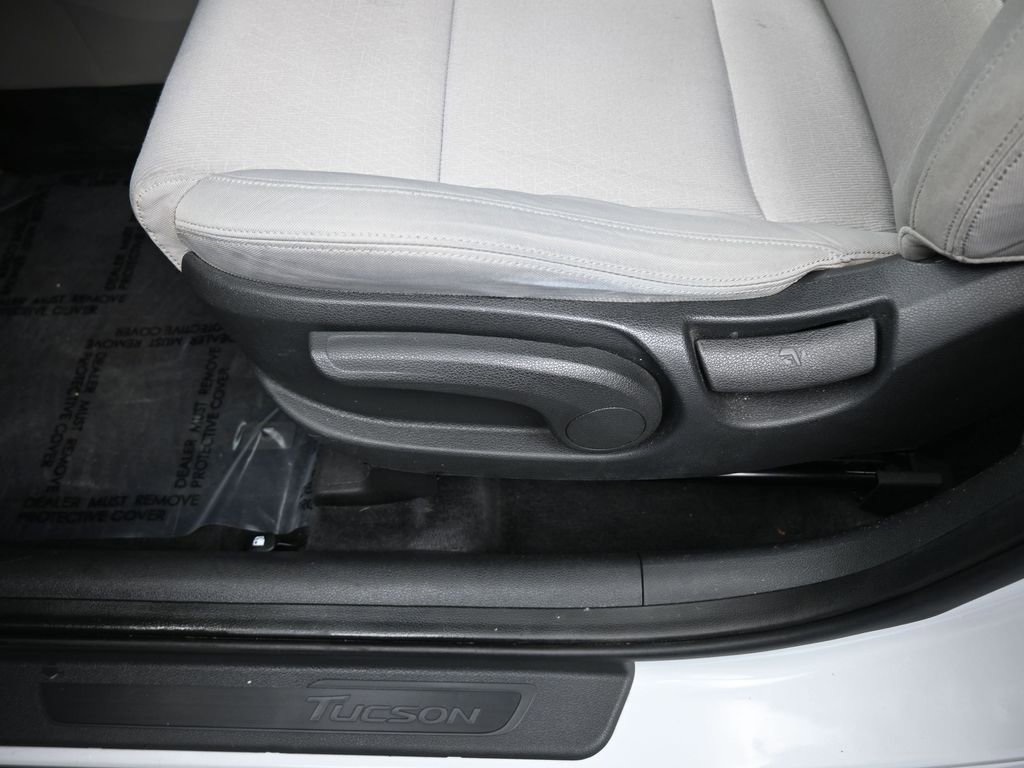 Used 2017 Hyundai Tucson SE image 15