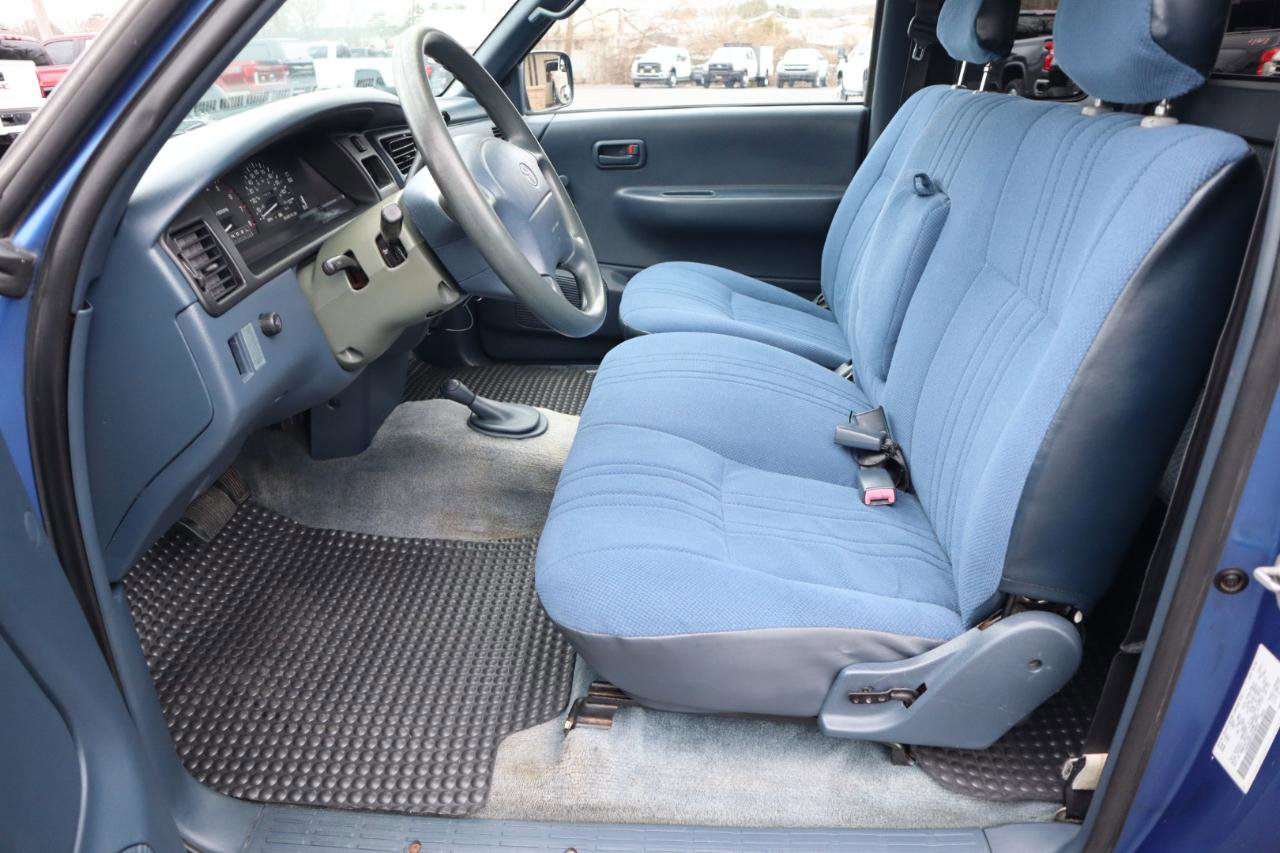 Used 1996 Toyota T100 DX image 11