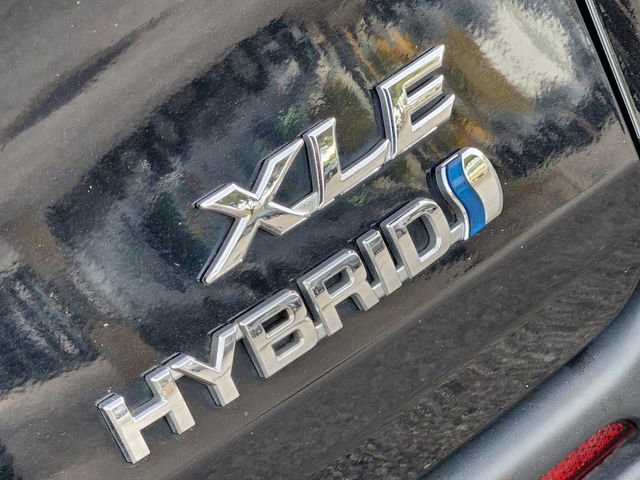Used 2023 Toyota Sienna XLE FWD image 9