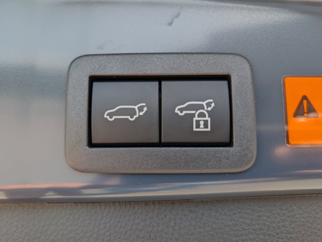 Used 2026 Toyota RAV4 XSE w/ Panoramic Sun Roof Package AWD/4WD image 31