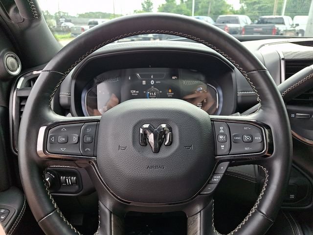 Used 2025 RAM 3500 Limited AWD/4WD image 24