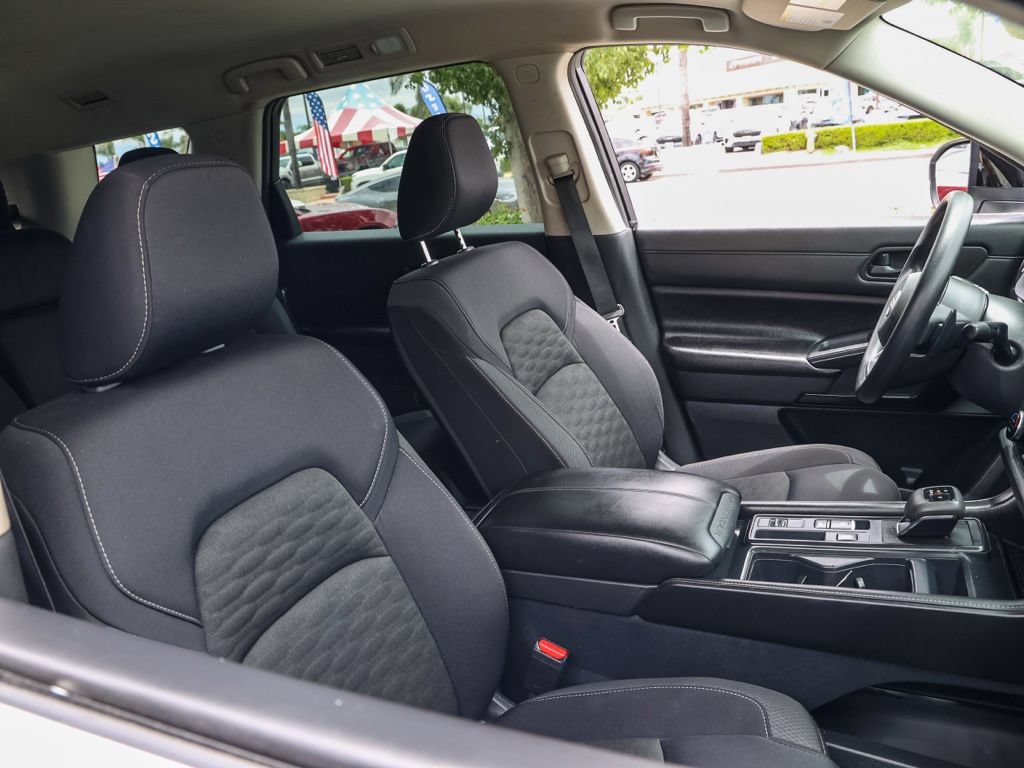 Used 2024 Nissan Pathfinder S FWD image 21