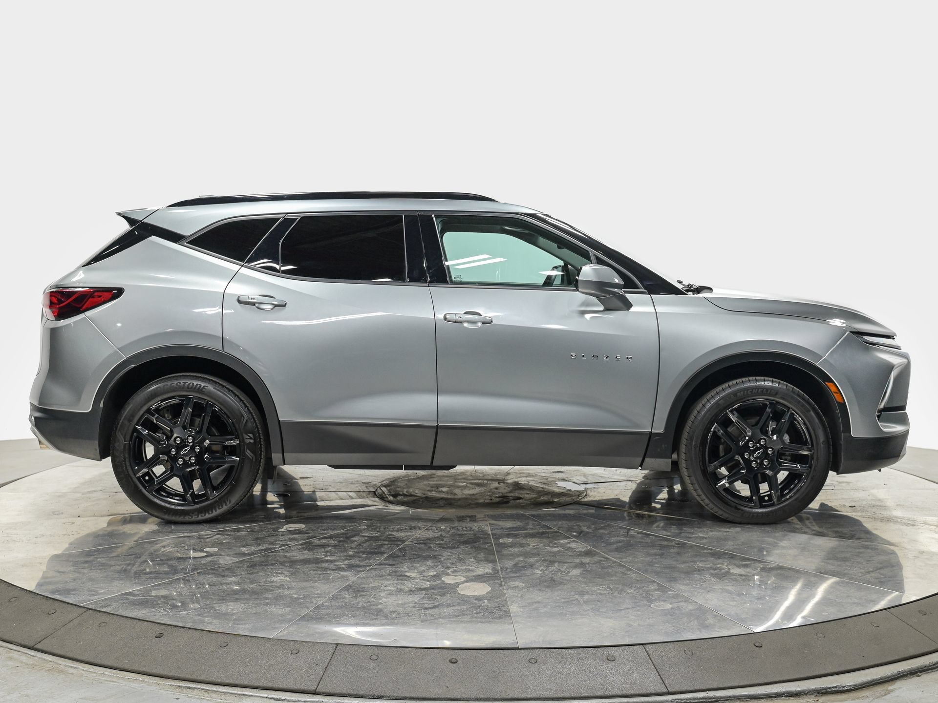 Used 2024 Chevrolet Blazer LT w/ Convenience Package AWD/4WD image 8