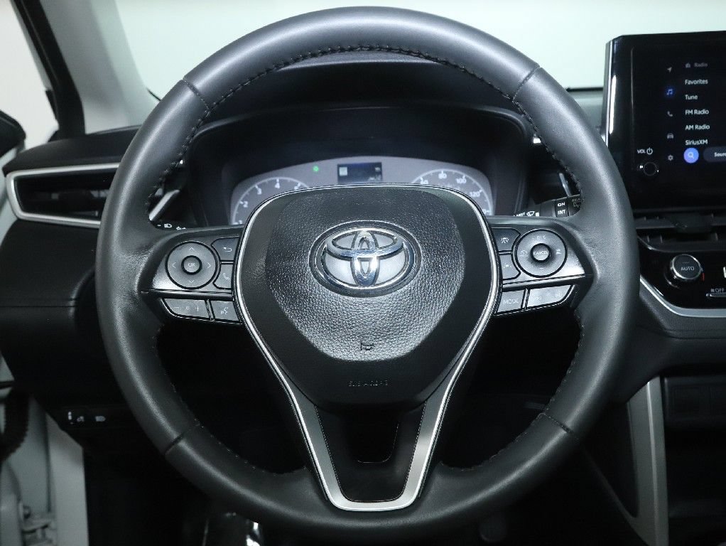 Used 2024 Toyota Corolla Cross LE FWD image 21