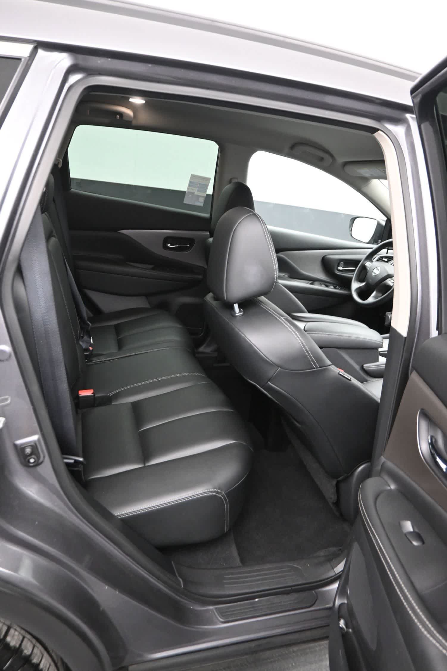 Used 2022 Nissan Murano SV AWD/4WD image 12