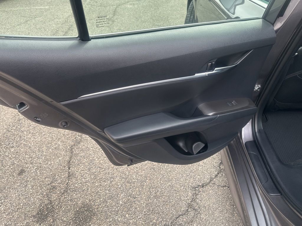 Used 2023 Toyota Camry SE w/ Cold Weather Package image 26