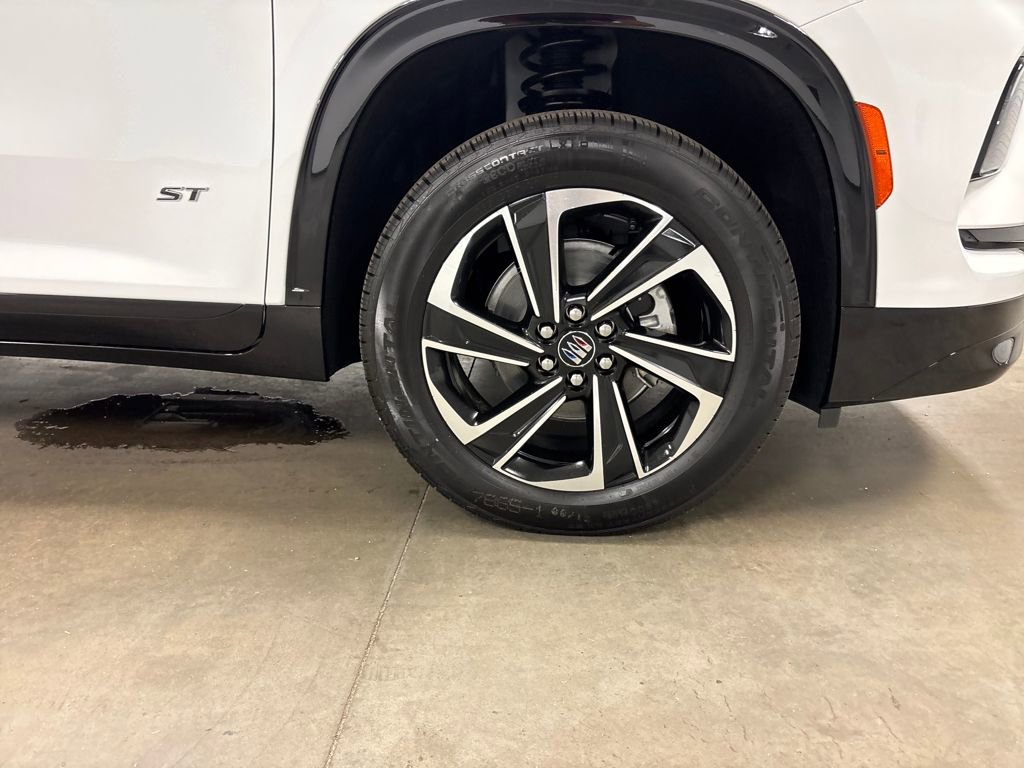 New 2026 Buick Enclave Sport Touring w/ Power Package image 21