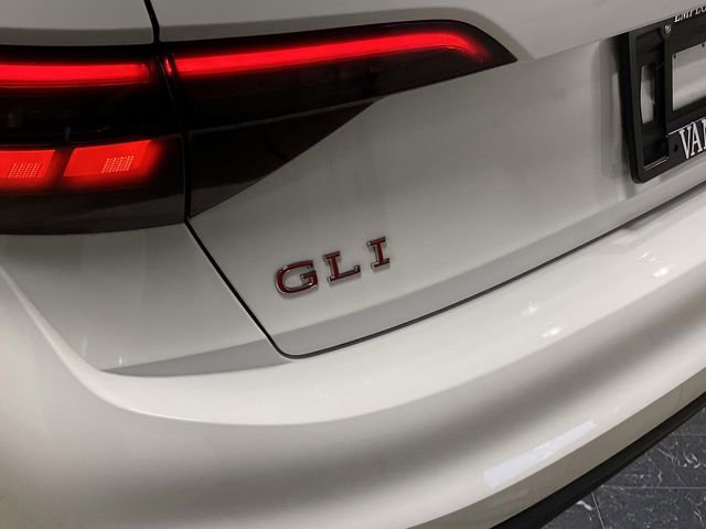 Used 2022 Volkswagen Jetta GLI Autobahn image 32