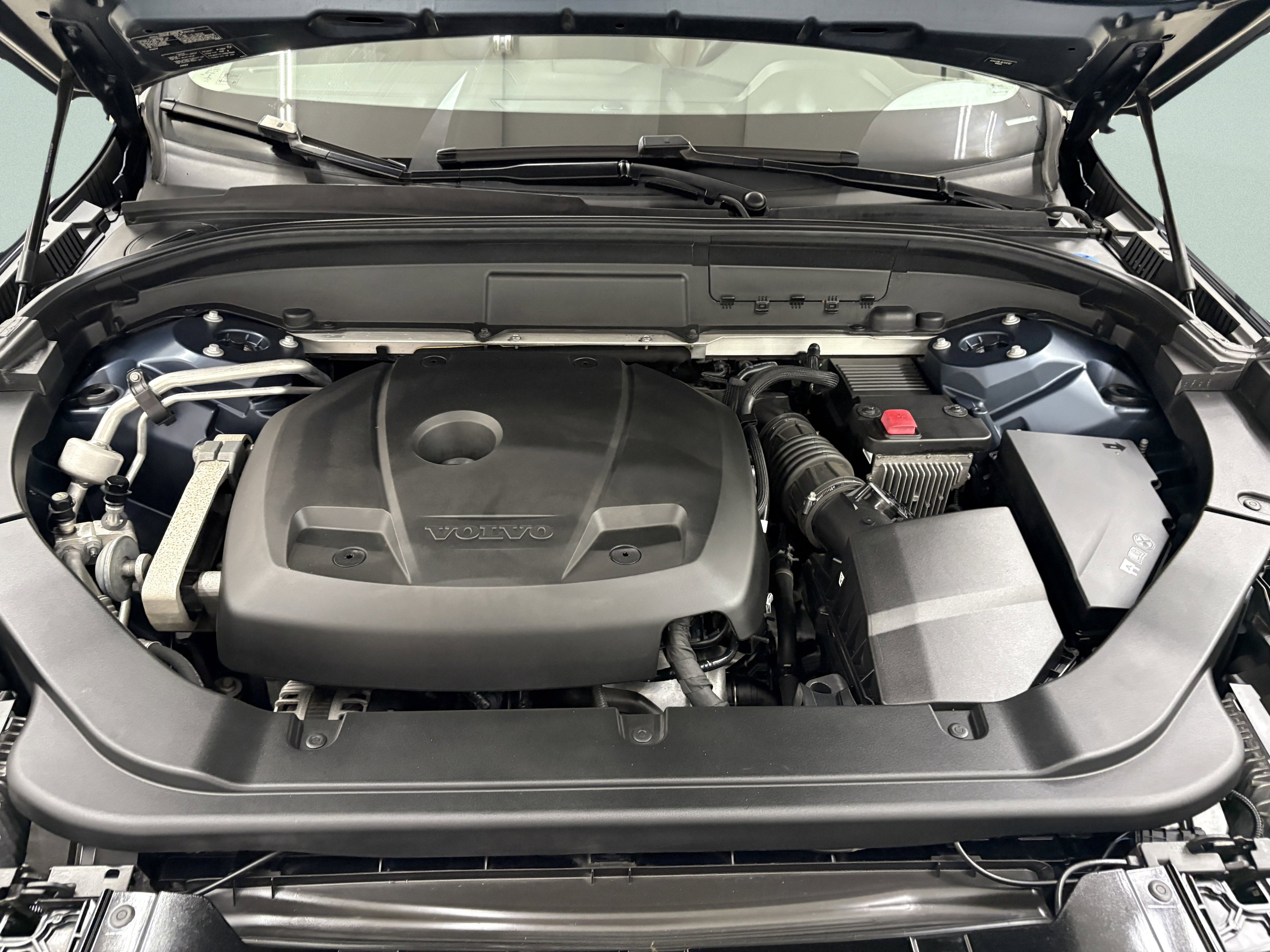 Used 2019 Volvo XC60 T6 Inscription image 32