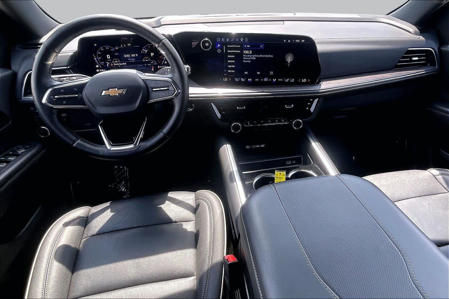 Used 2025 Chevrolet Tahoe Premier AWD/4WD image 15