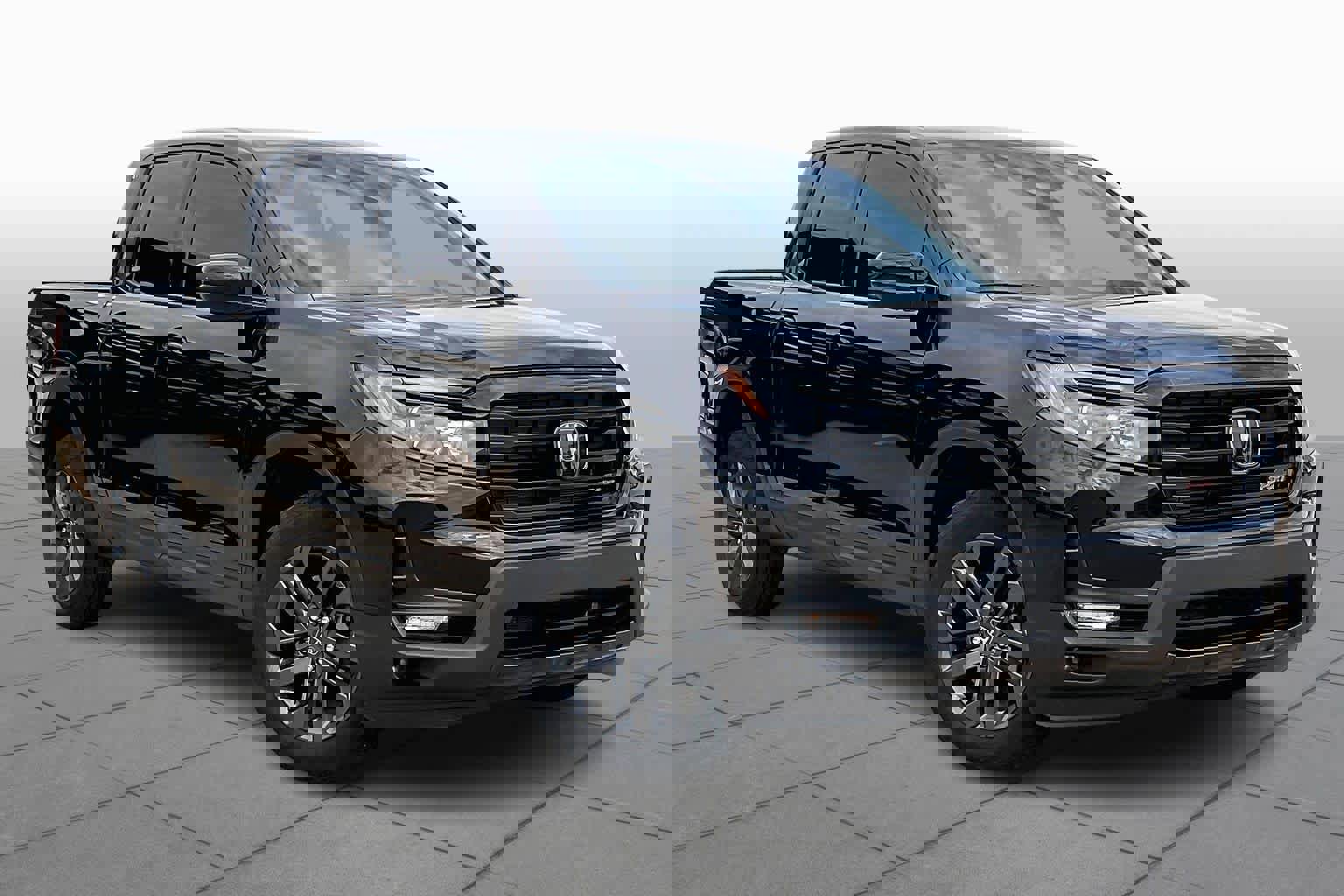 Used 2023 Honda Ridgeline Sport image 4