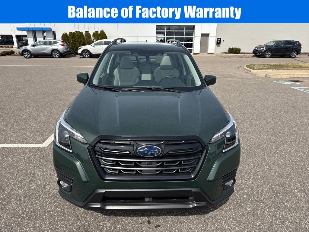 Used 2023 Subaru Forester Premium image 3