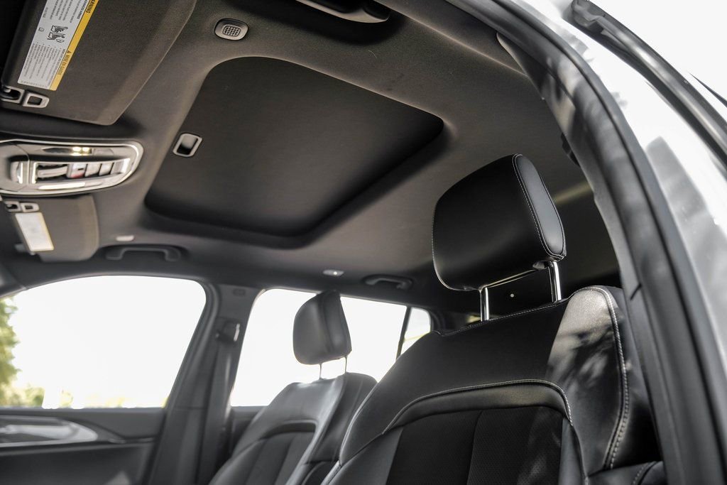 Used 2023 Jeep Grand Cherokee L Laredo image 40