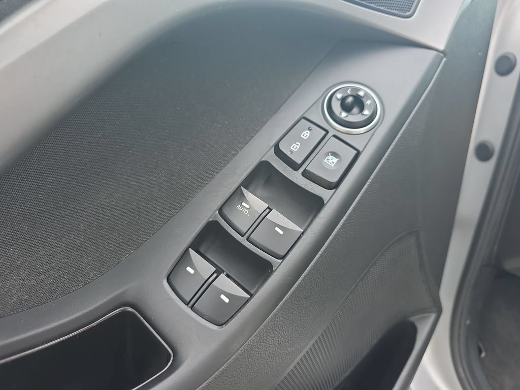 Used 2016 Hyundai Elantra Value Edition FWD image 20