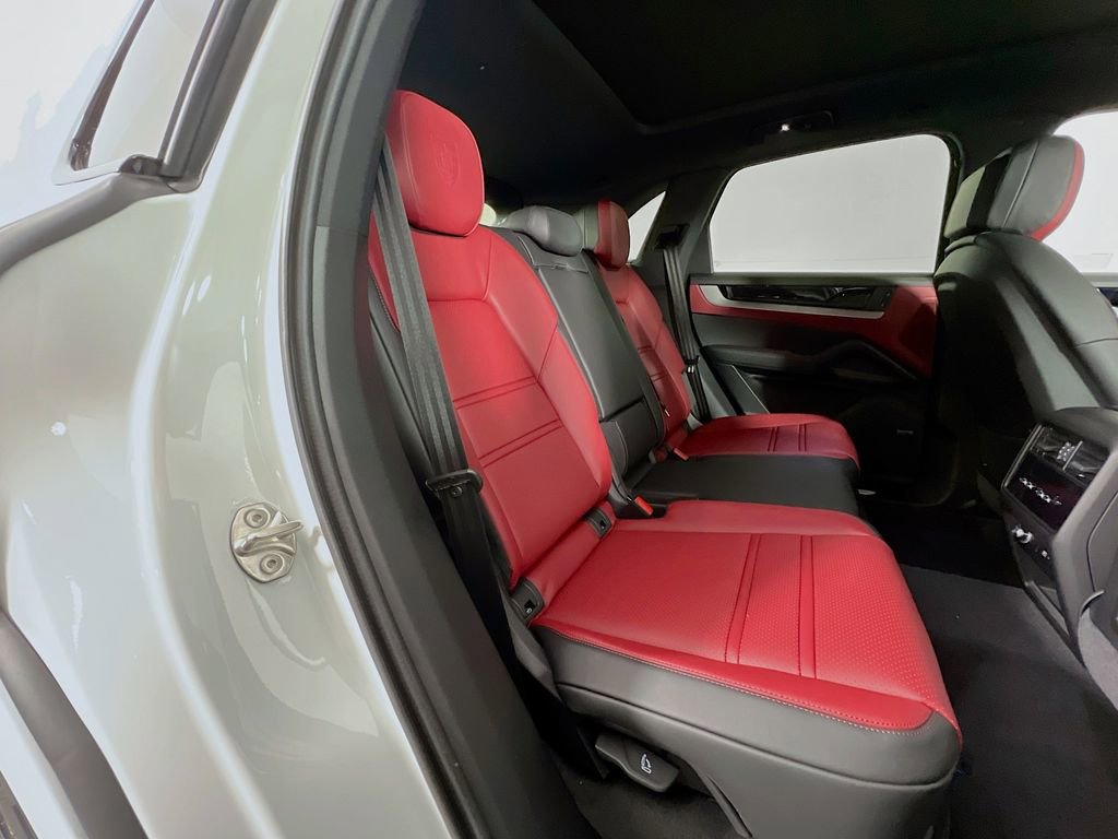 New 2026 Porsche Cayenne image 29