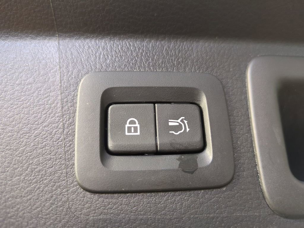 Used 2023 MAZDA CX-50 AWD 2.5 S w/ Cargo Package image 15