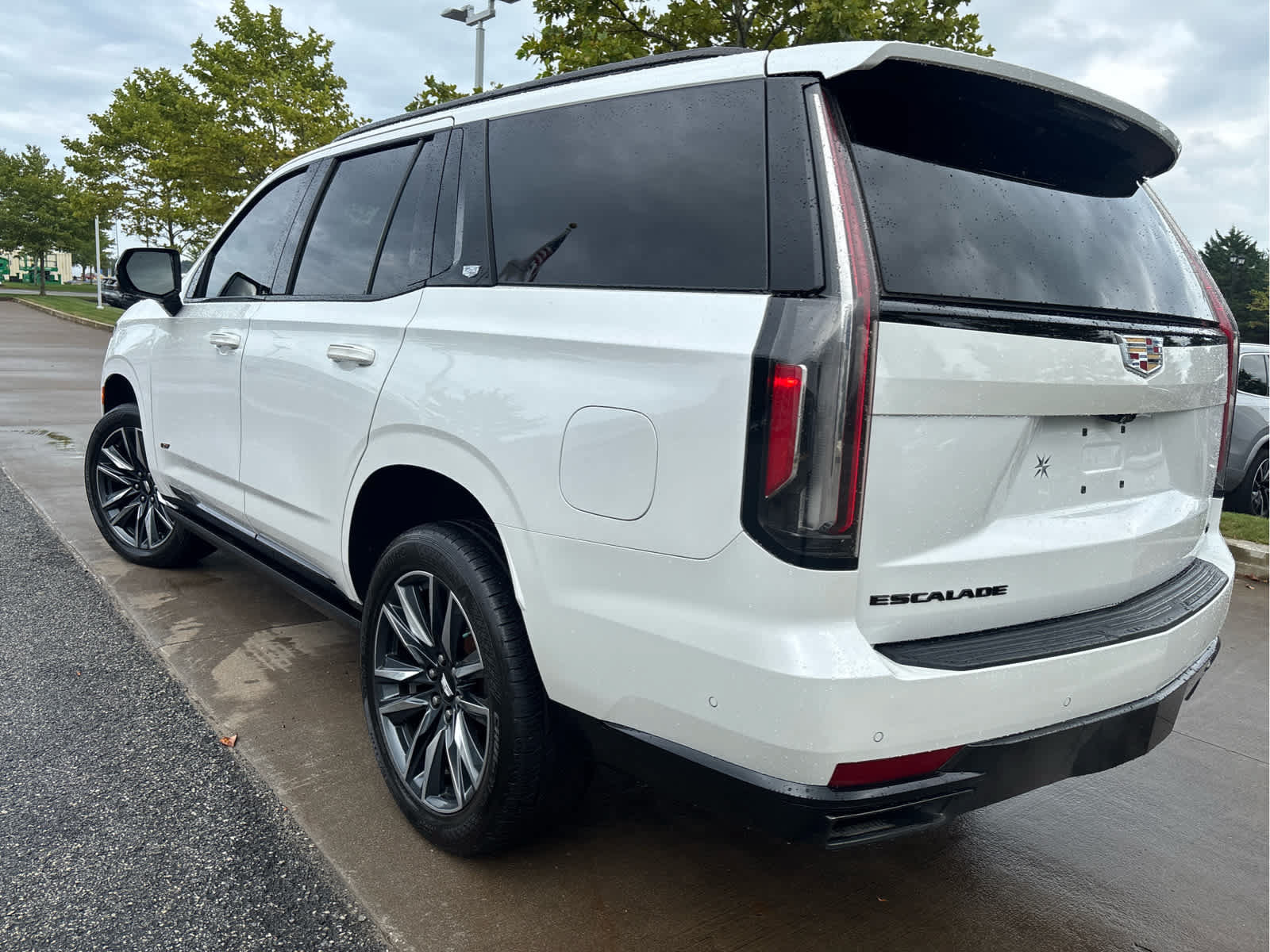 Used 2021 Cadillac Escalade Sport Platinum AWD/4WD image 9