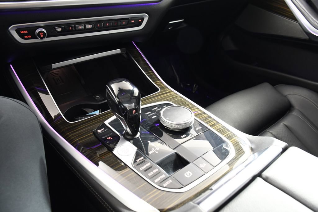 Used 2021 BMW X5 xDrive40i w/ Premium Package image 32