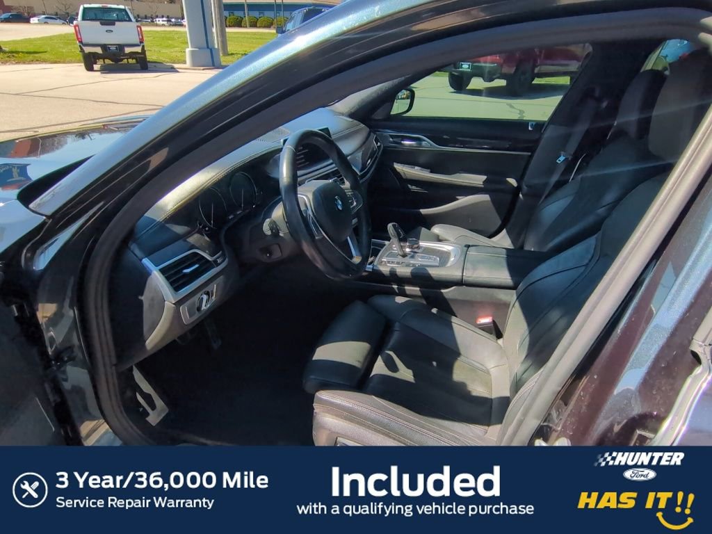 Used 2019 BMW 740i image 4