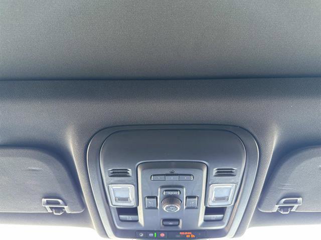 Used 2024 GMC Yukon AT4 w/ AT4 Premium Package image 30