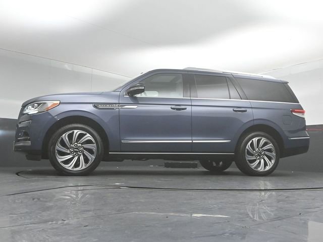 Used 2023 Lincoln Navigator Reserve image 41