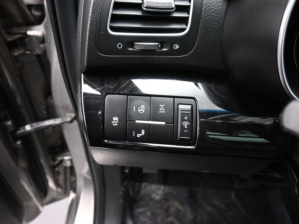 Used 2014 Kia Sorento SX image 33