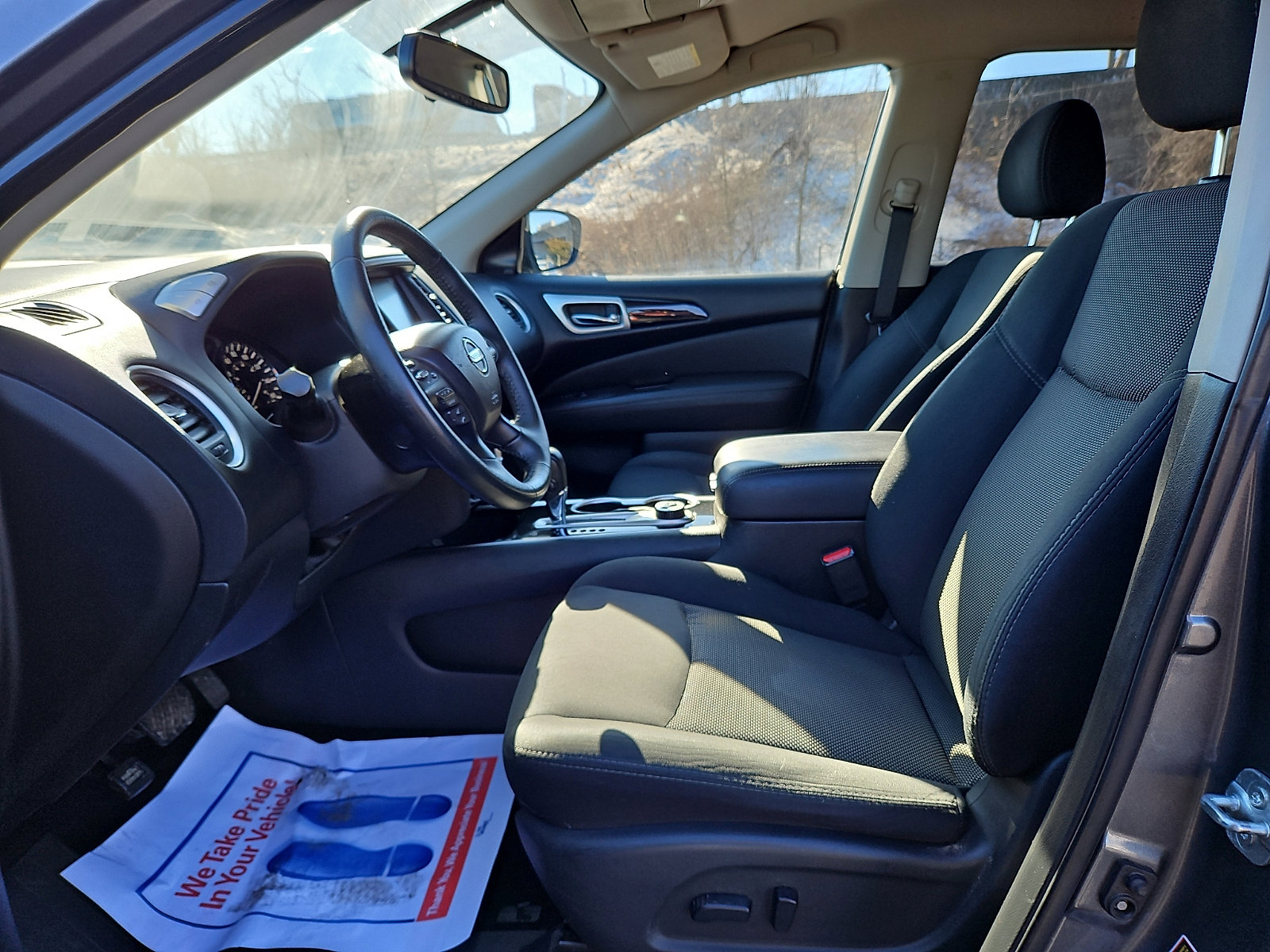 Used 2019 Nissan Pathfinder SV image 13