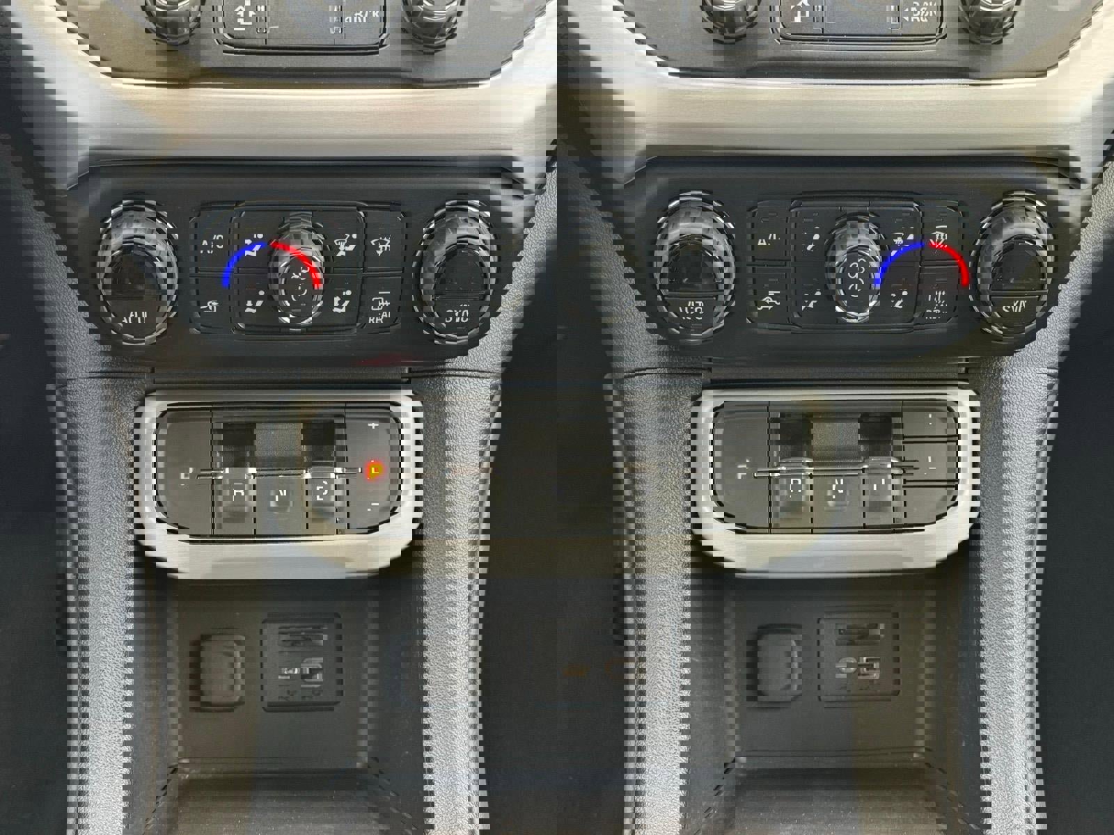 Certified 2023 GMC Acadia SLT w/ Elevation Edition image 12