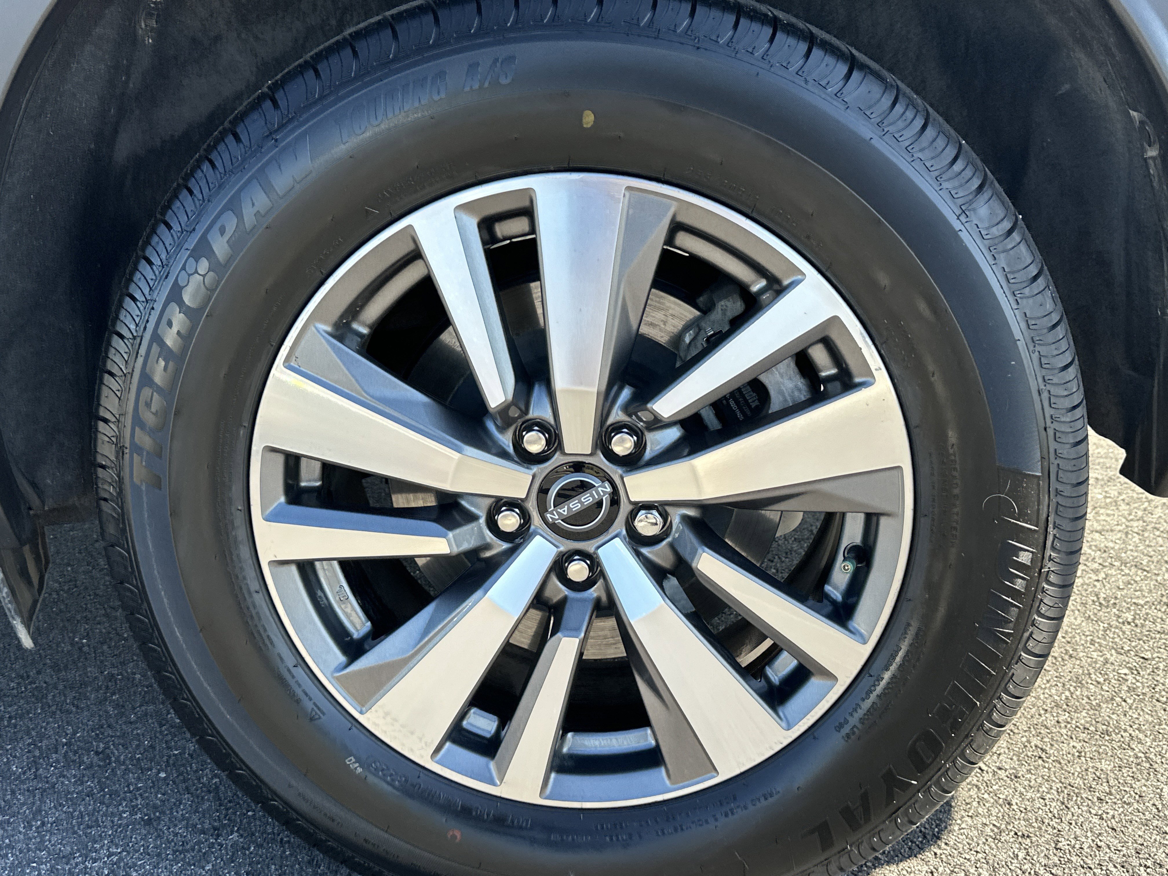 Used 2023 Nissan Pathfinder SL image 21