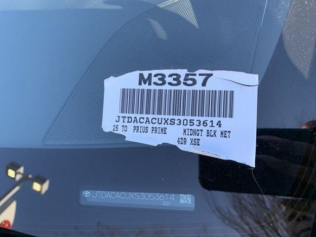 New 2025 Toyota Prius Plug-In Hybrid FWD image 39