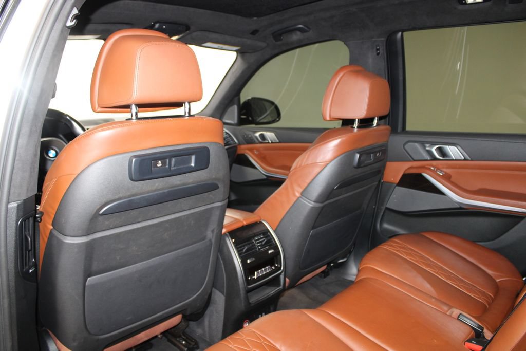 Used 2021 BMW X7 M50i w/ Executive Package AWD/4WD image 27