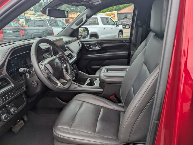 Used 2022 Chevrolet Tahoe Z71 w/ Luxury Package AWD/4WD image 13