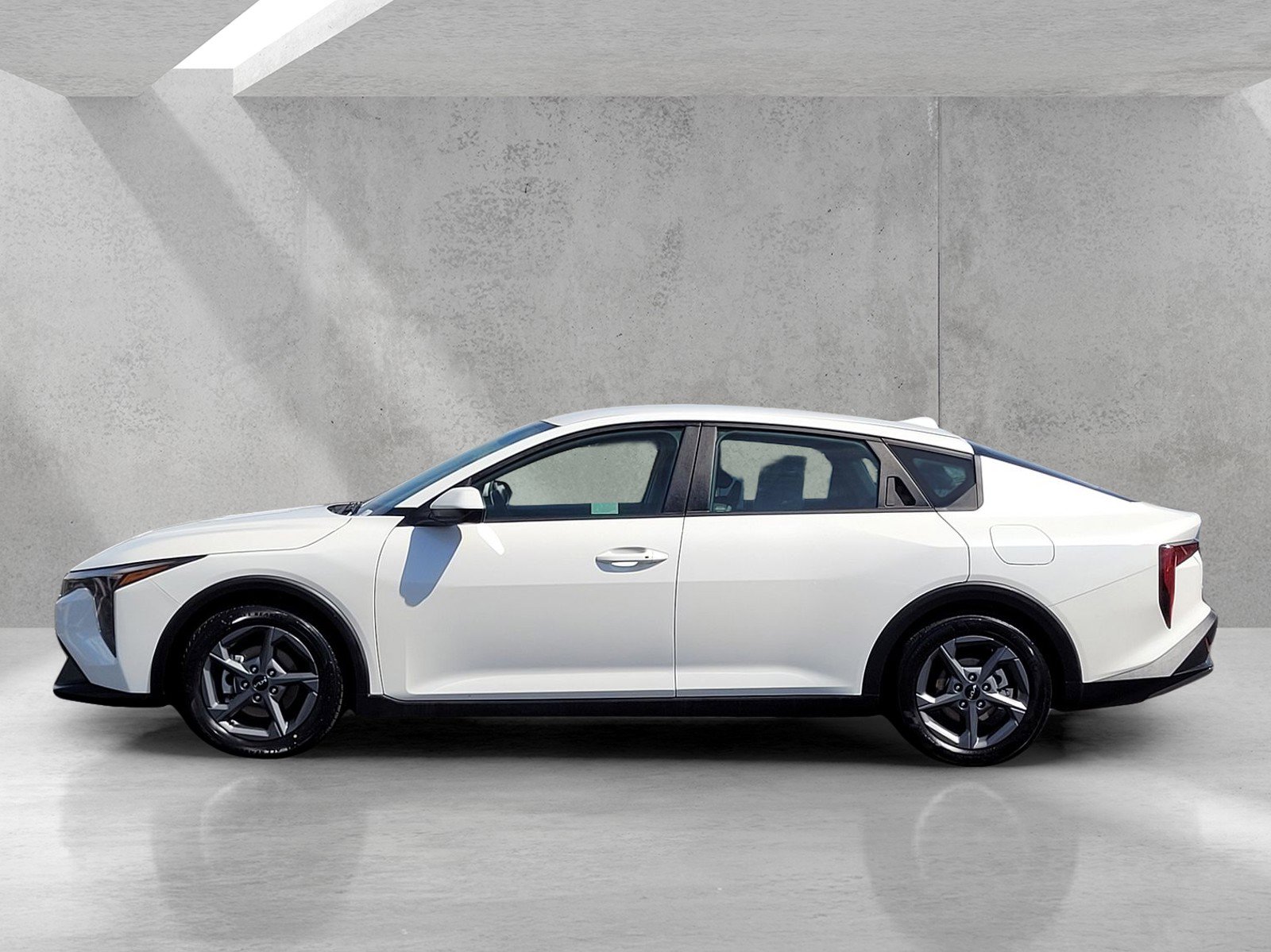 Used 2025 Kia K4 LXS image 7