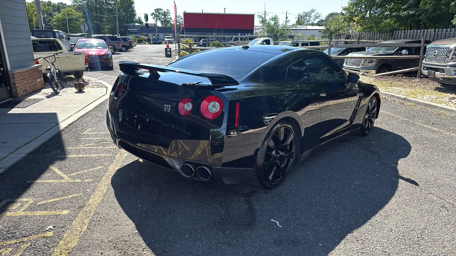 Used 2010 Nissan GT-R Premium AWD/4WD image 5