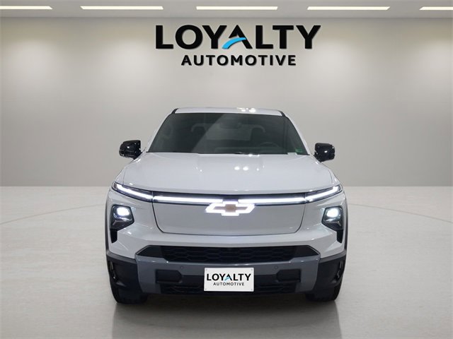 Used 2025 Chevrolet Silverado EV LT image 8