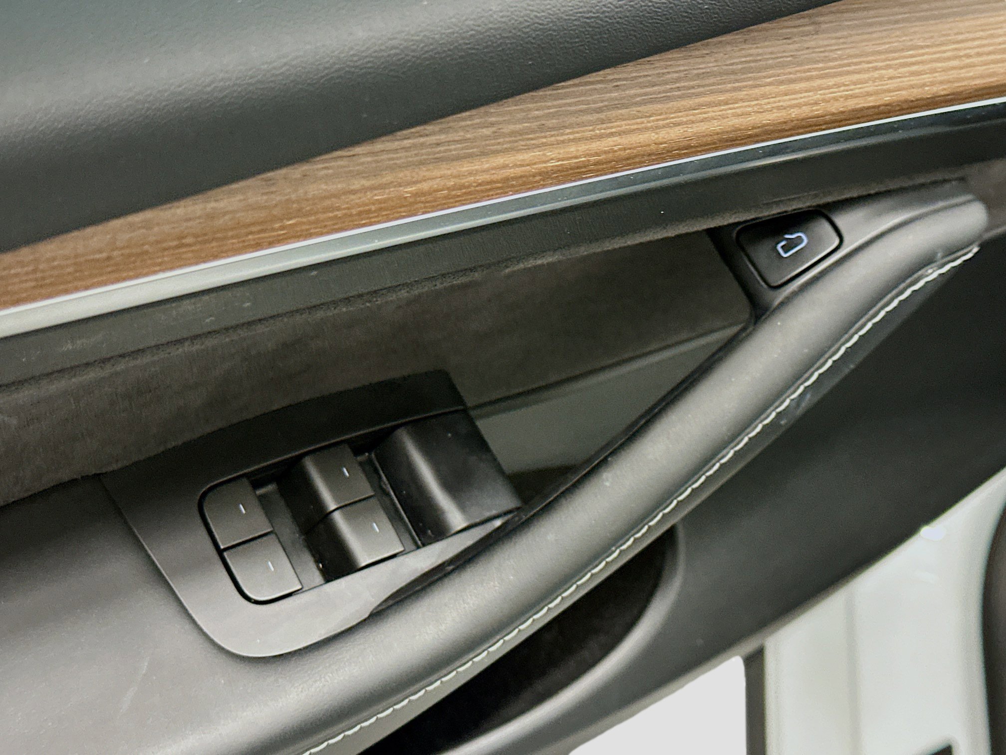 Used 2023 Tesla Model Y Performance image 15