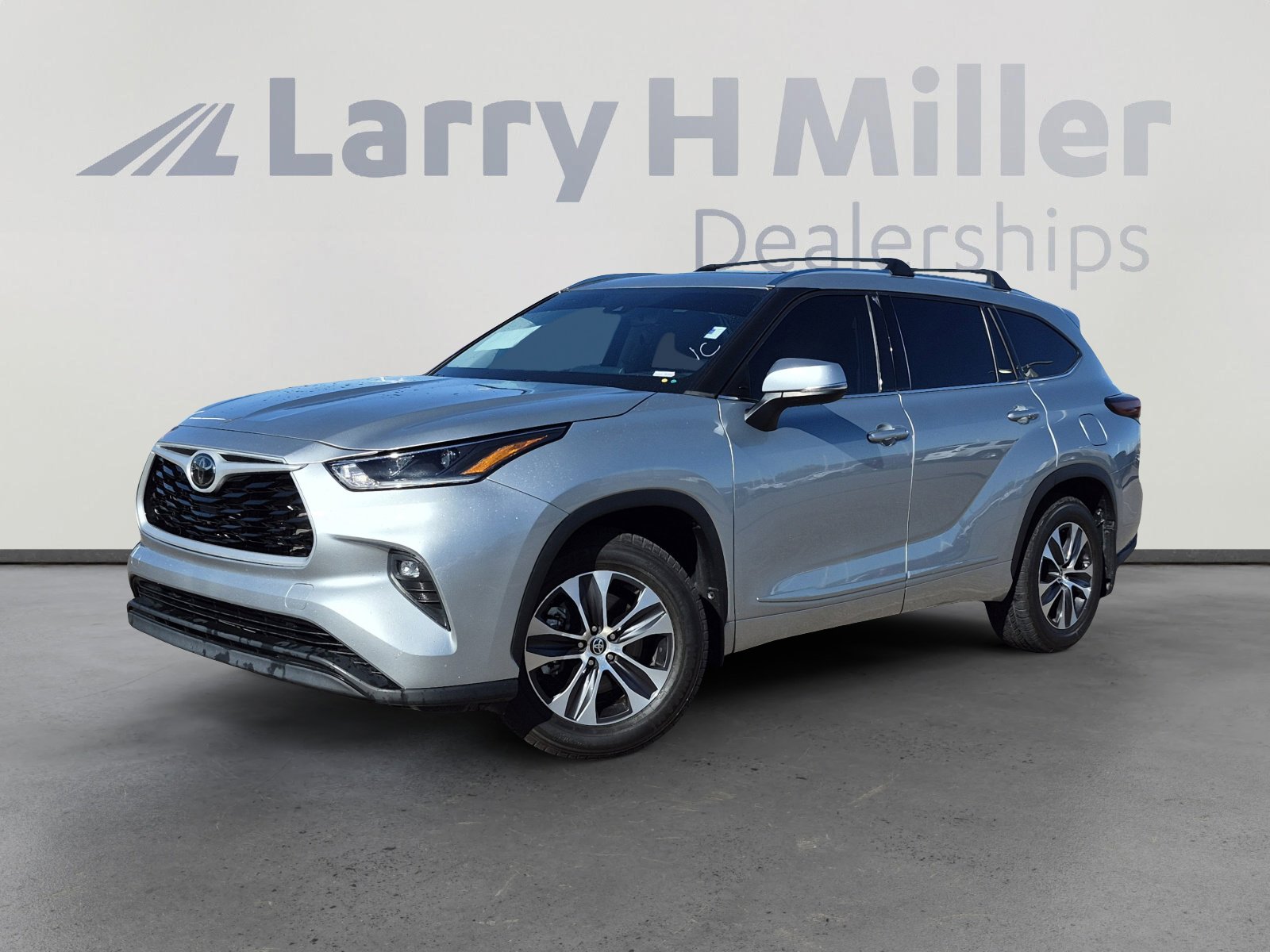 Used 2021 Toyota Highlander XLE