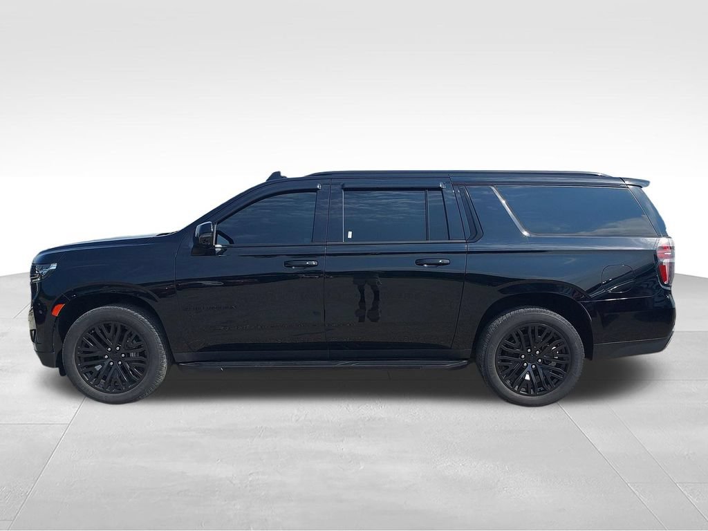 Used 2021 Chevrolet Suburban RST w/ Luxury Package AWD/4WD image 2