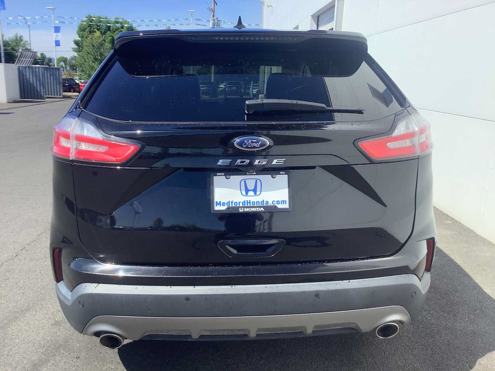 Used 2024 Ford Edge Titanium AWD/4WD image 5