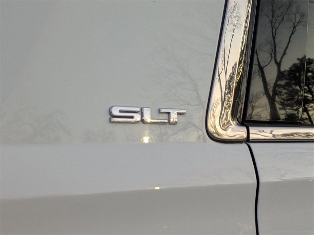 Used 2017 GMC Yukon SLT image 8