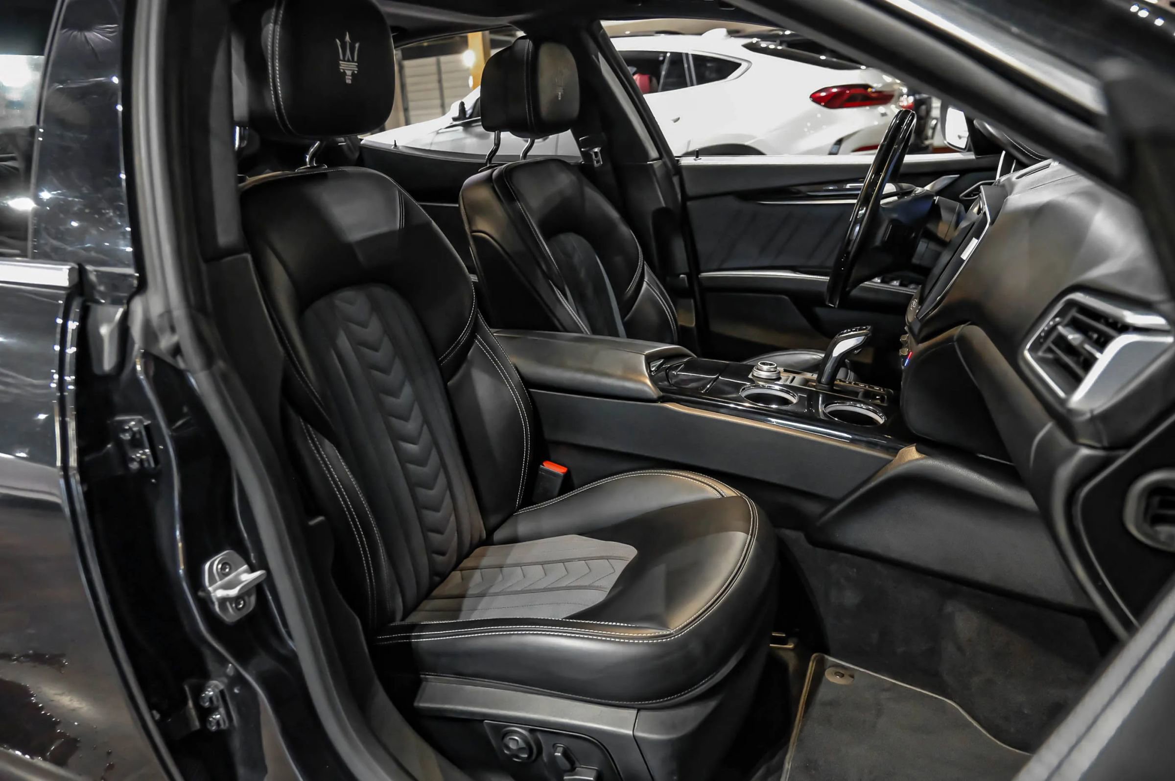 Used 2019 Maserati Ghibli S GranLusso AWD/4WD image 43