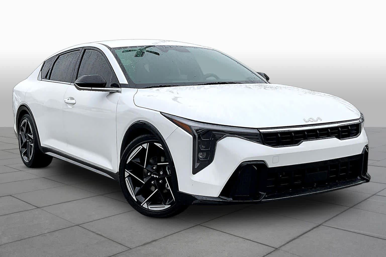 Used 2025 Kia K4 GT-Line FWD image 3