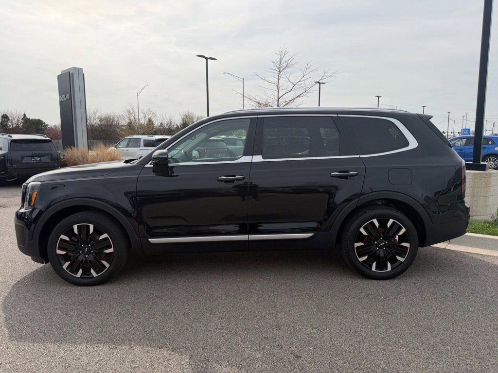 Used 2023 Kia Telluride SX FWD image 3